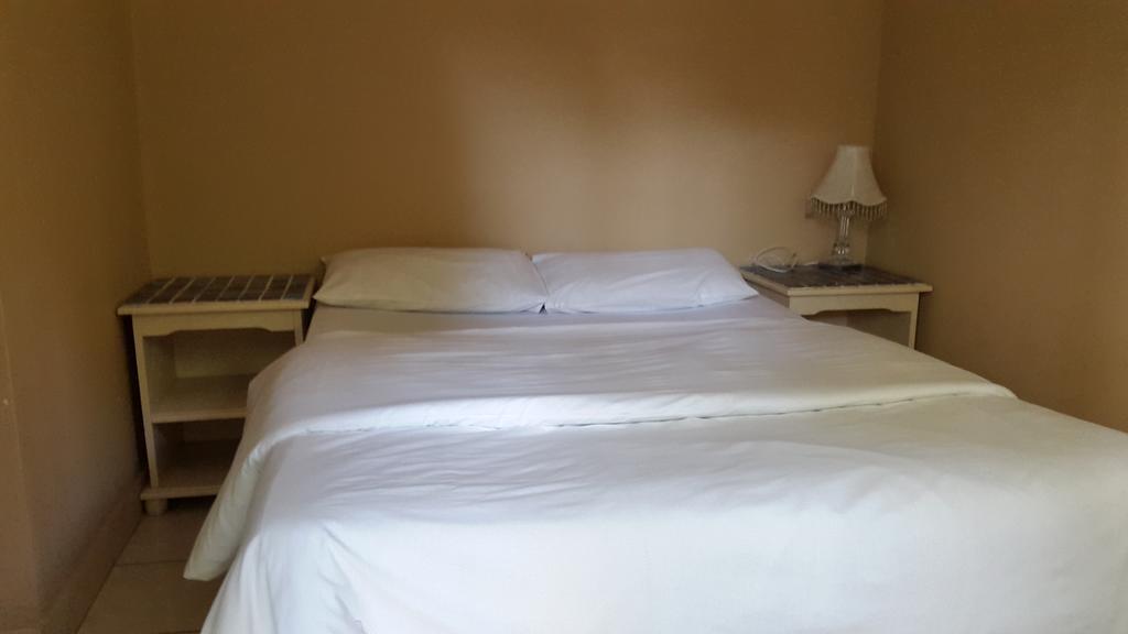 Accoustix Backpackers Hostel Johannesburg Exterior photo